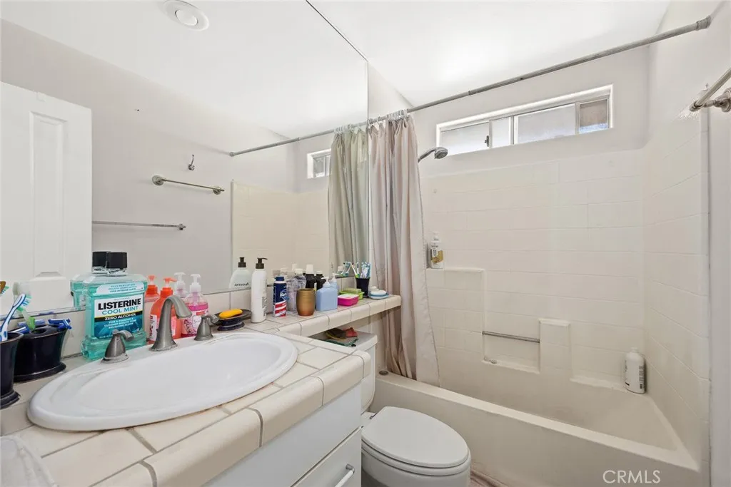 1660 W 146th Street 2, Gardena, California 90247 home-pic-14